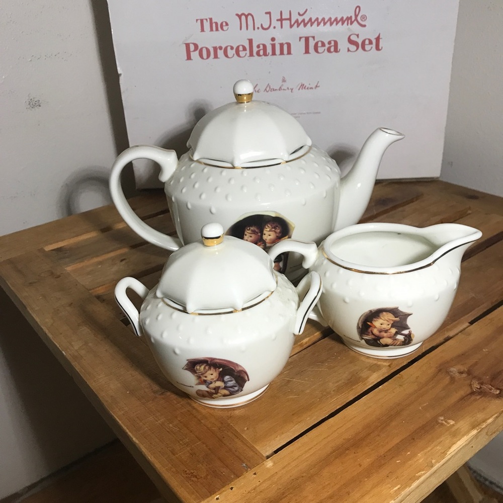 Hummel Stormy Weather Porcelain Tea Set - Picture 9 of 16
